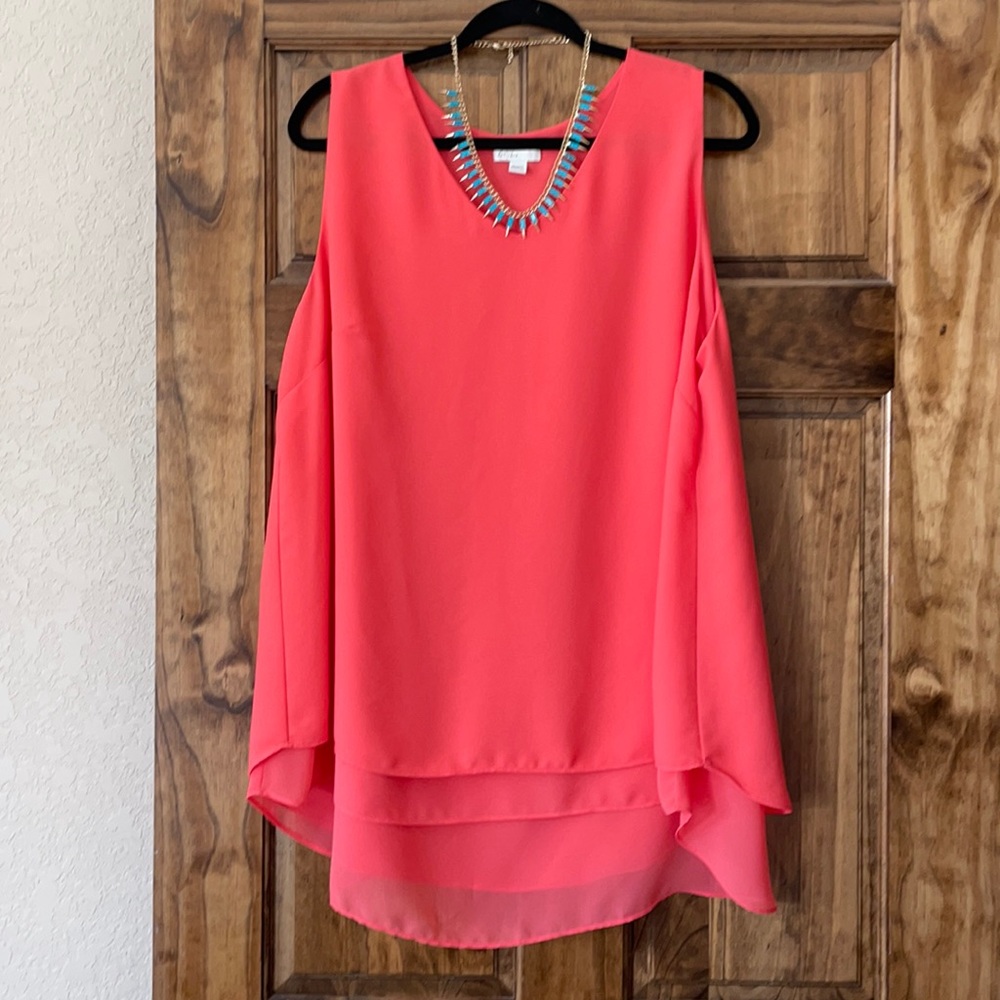 Layered sleeveless tunic and necklace bundle!
